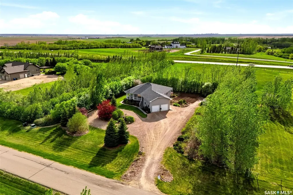 24 Bardel Crescent Pilot Butte SK S0G 3Z0