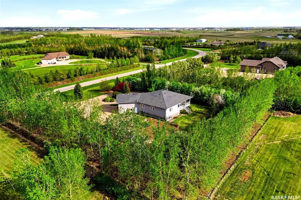 24 Bardel Crescent Pilot Butte SK S0G 3Z0