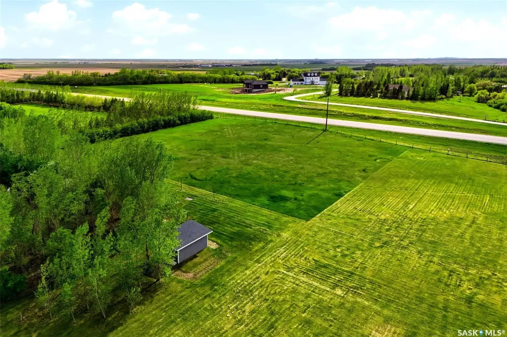 24 Bardel Crescent Pilot Butte SK S0G 3Z0