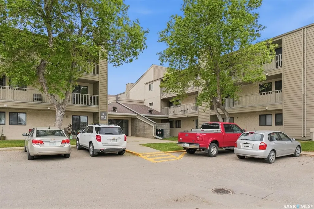 207 Tait Place Saskatoon SK S7H 5L8