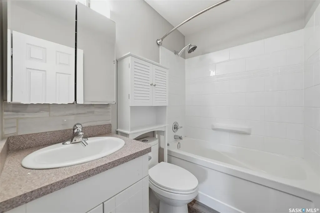 207 Tait Place Saskatoon SK S7H 5L8