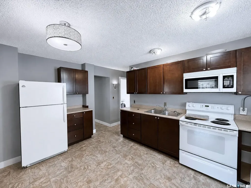 415 8th Street E Prince Albert SK S6V 0V8