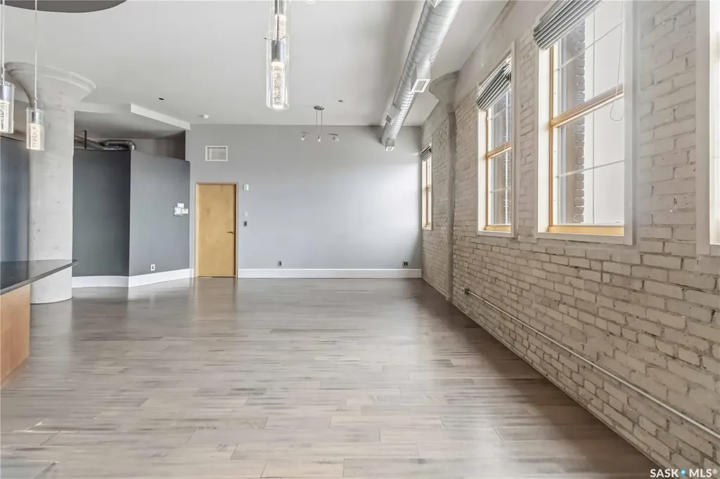 73 24th Street E Saskatoon SK S7K 0K3
