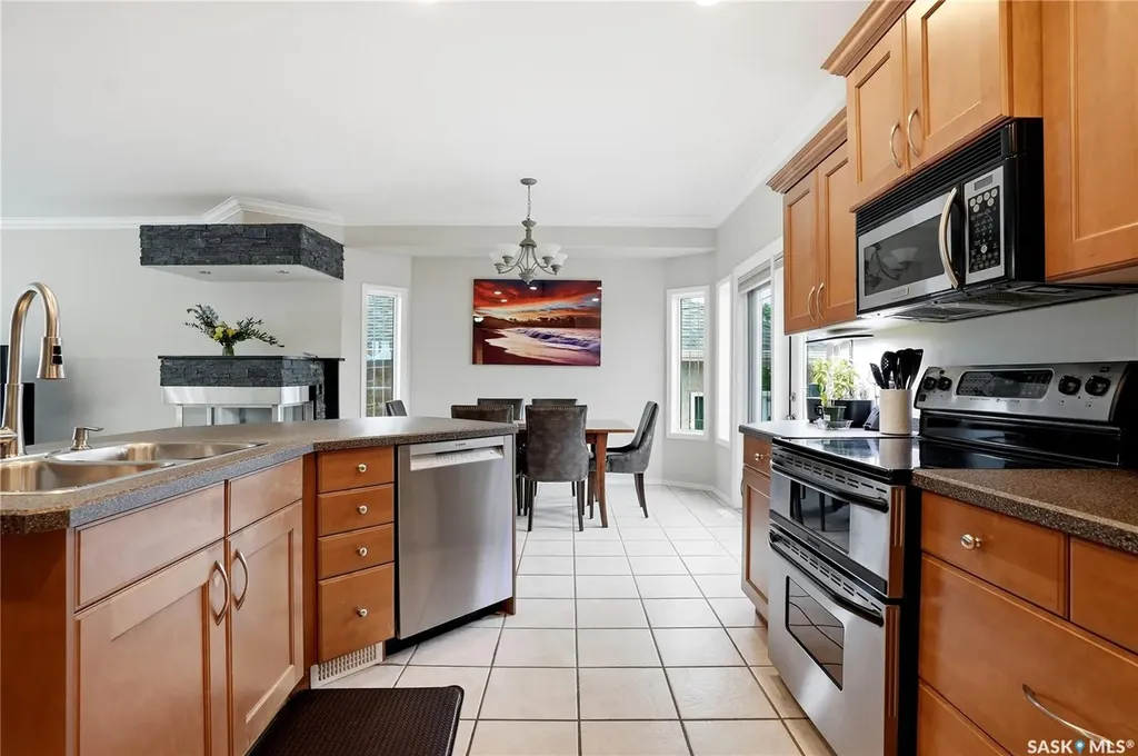 839 Beechmont Lane Saskatoon SK S7V 1C8