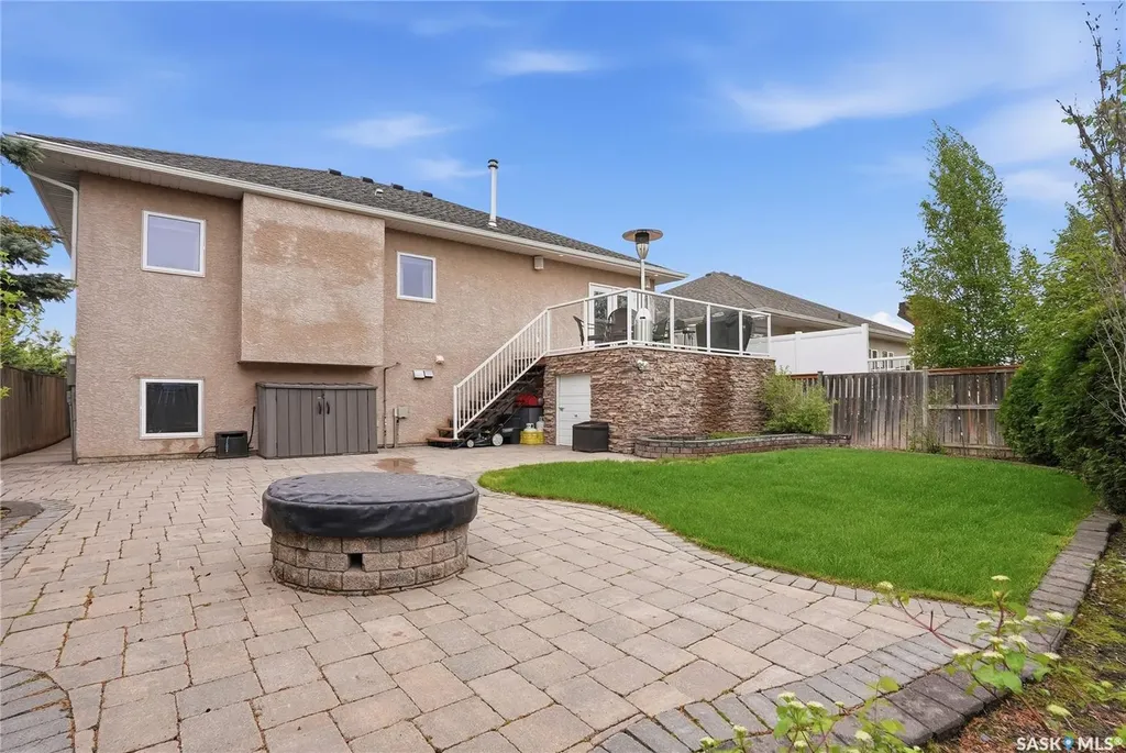839 Beechmont Lane Saskatoon SK S7V 1C8