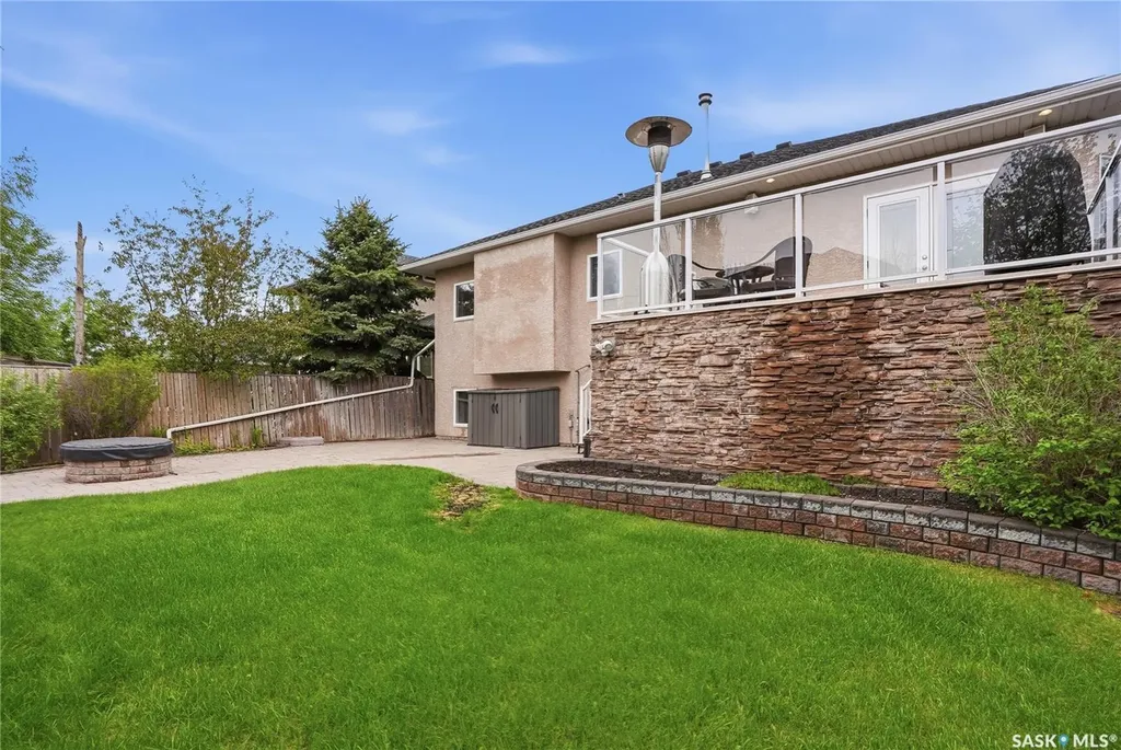 839 Beechmont Lane Saskatoon SK S7V 1C8