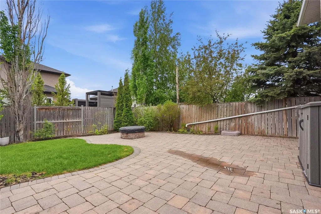 839 Beechmont Lane Saskatoon SK S7V 1C8