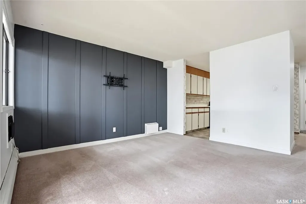 525 5th Avenue Saskatoon SK S7K 2R1