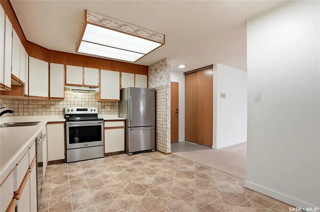 525 5th Avenue Saskatoon SK S7K 2R1