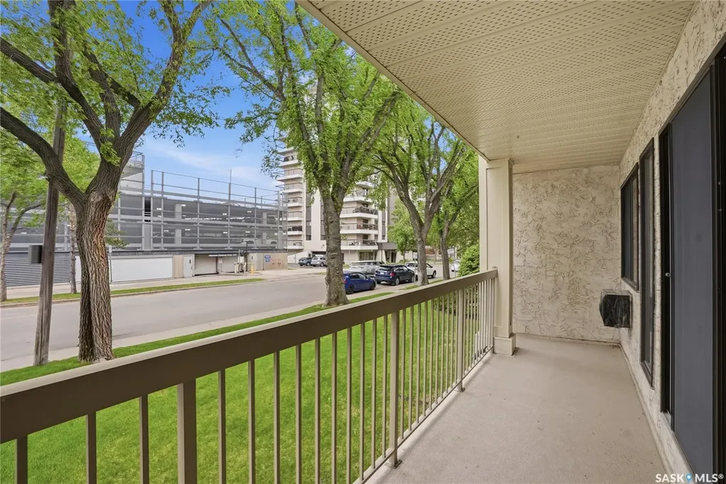 525 5th Avenue Saskatoon SK S7K 2R1