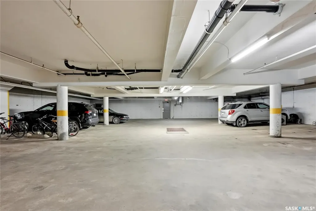 525 5th Avenue Saskatoon SK S7K 2R1