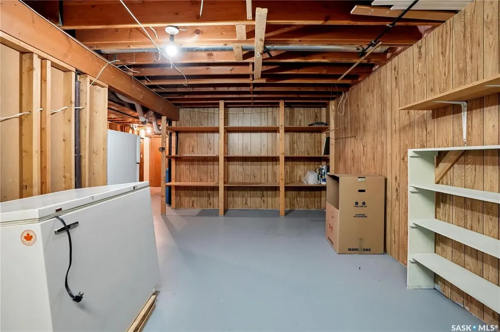 3344 Woodhams Drive Regina SK S4V 2R1