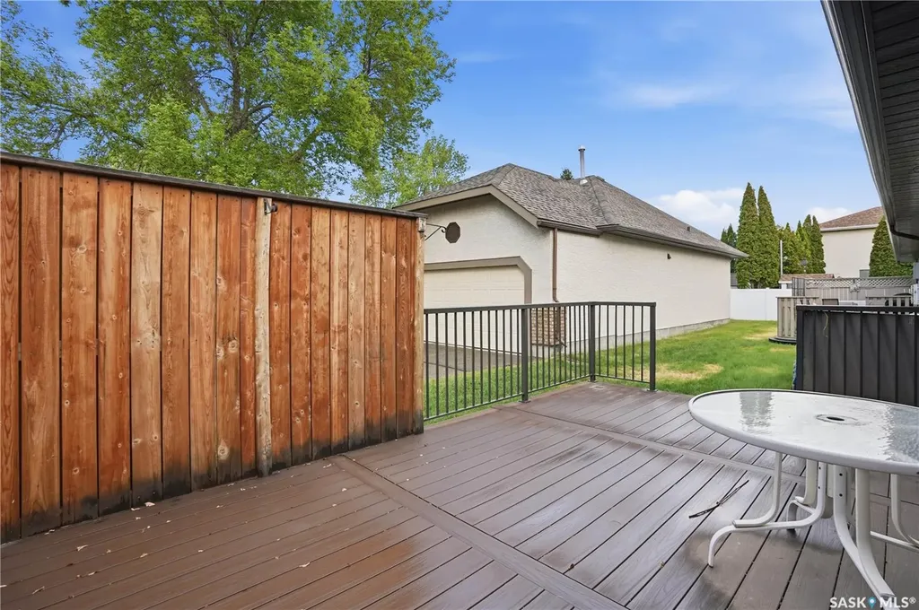 3344 Woodhams Drive Regina SK S4V 2R1