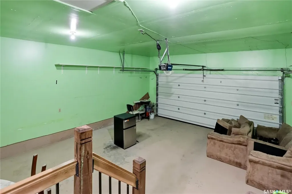 3344 Woodhams Drive Regina SK S4V 2R1