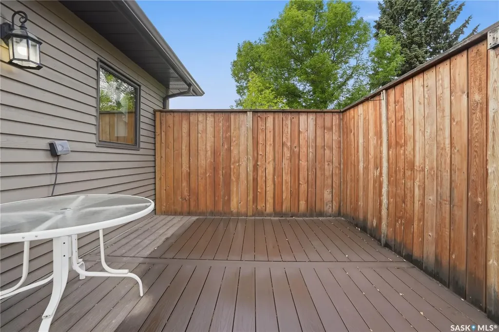 3344 Woodhams Drive Regina SK S4V 2R1