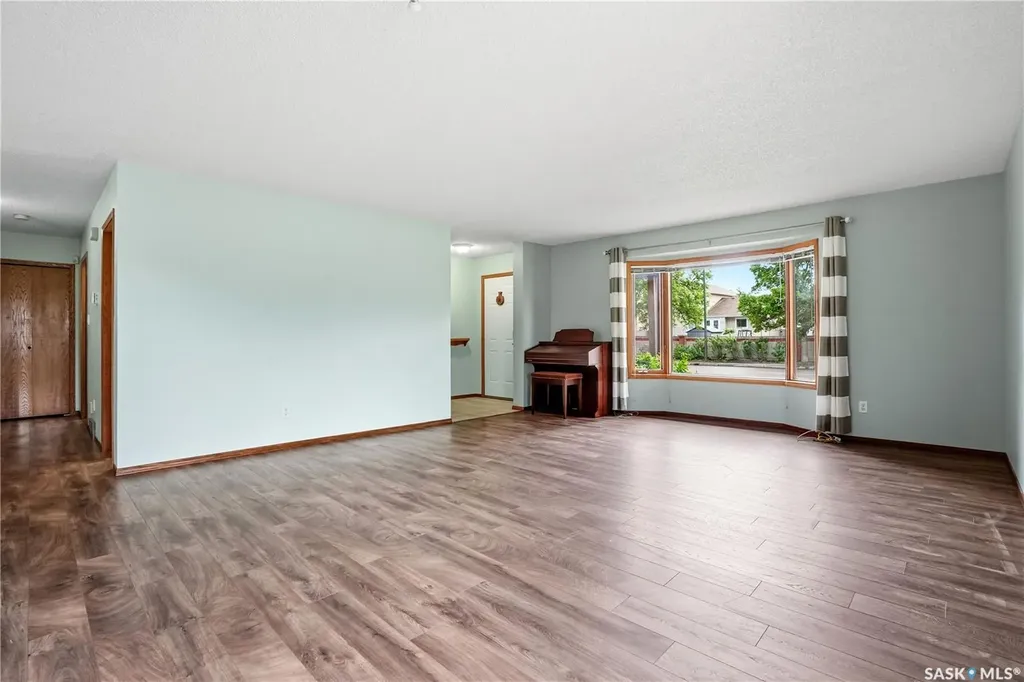 3344 Woodhams Drive Regina SK S4V 2R1