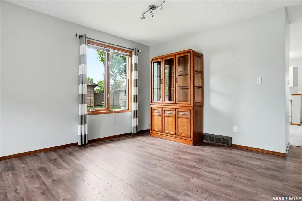 3344 Woodhams Drive Regina SK S4V 2R1