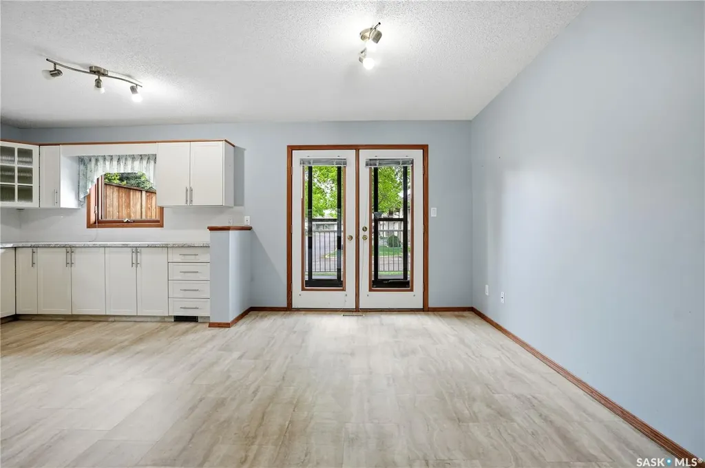 3344 Woodhams Drive Regina SK S4V 2R1