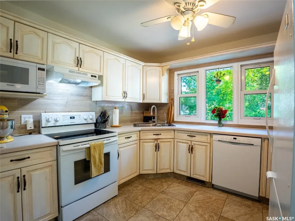 22 Calder Crescent Regina SK S4S 4A6