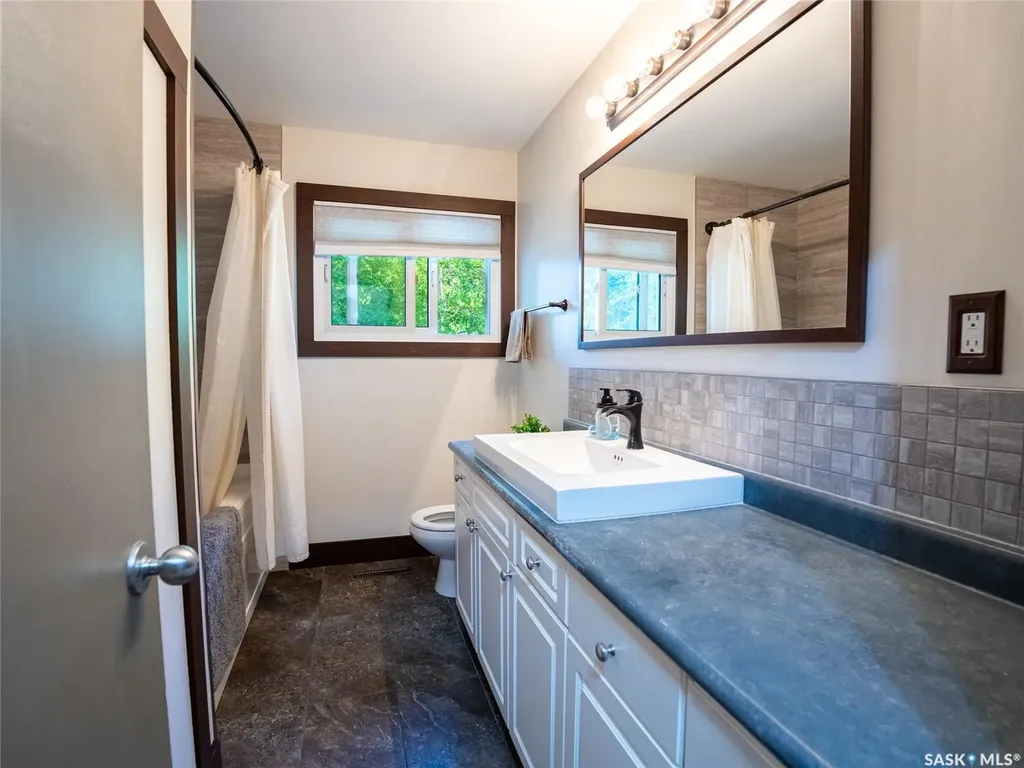 22 Calder Crescent Regina SK S4S 4A6