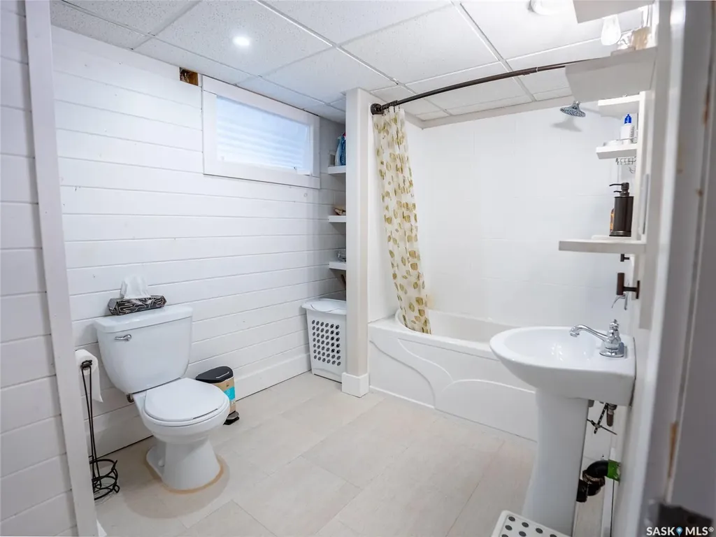 22 Calder Crescent Regina SK S4S 4A6