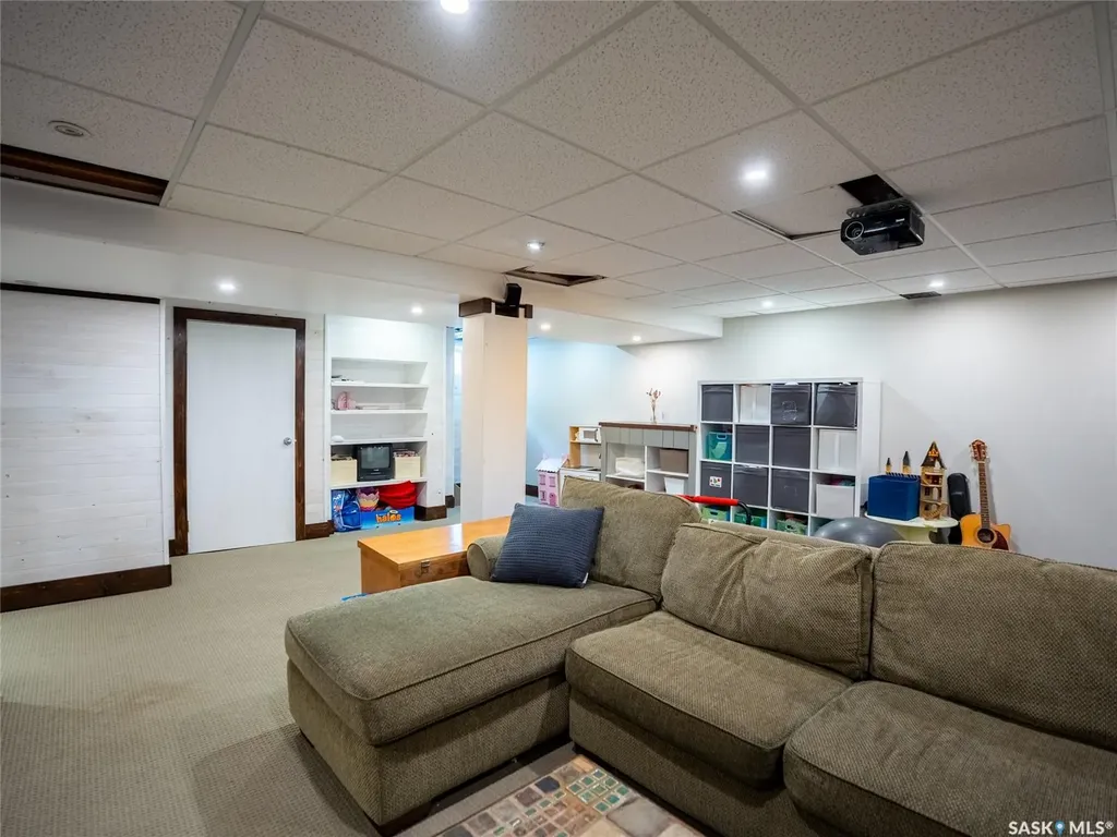 22 Calder Crescent Regina SK S4S 4A6