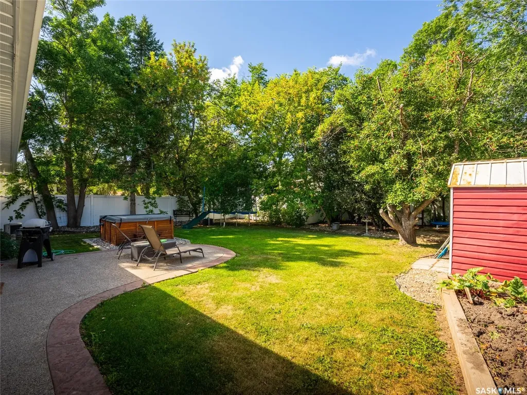 22 Calder Crescent Regina SK S4S 4A6