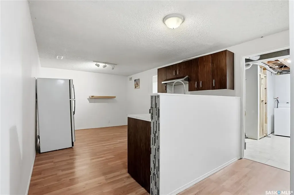 68 Carleton Drive Saskatoon SK S7H 3N6