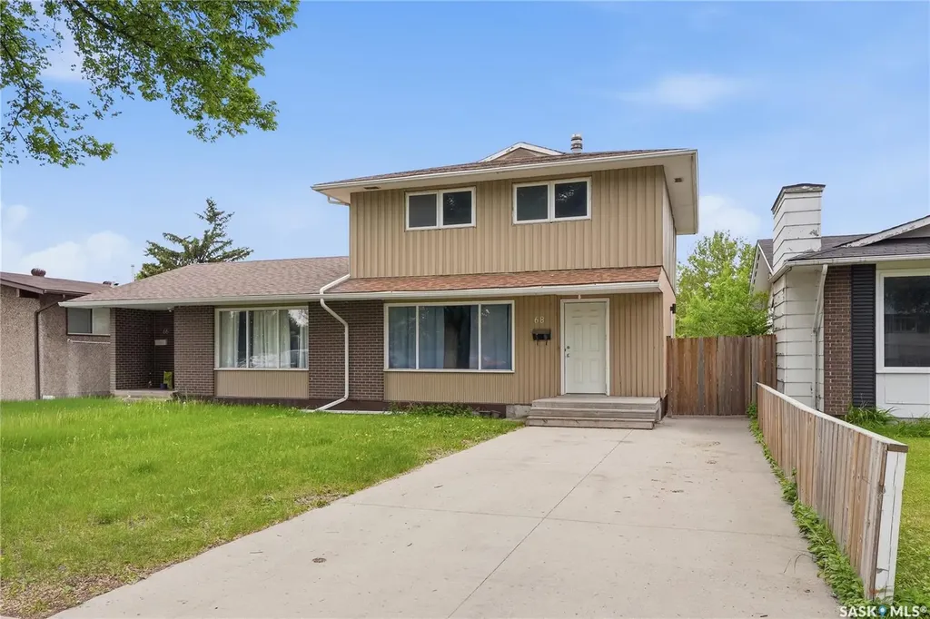 68 Carleton Drive Saskatoon SK S7H 3N6