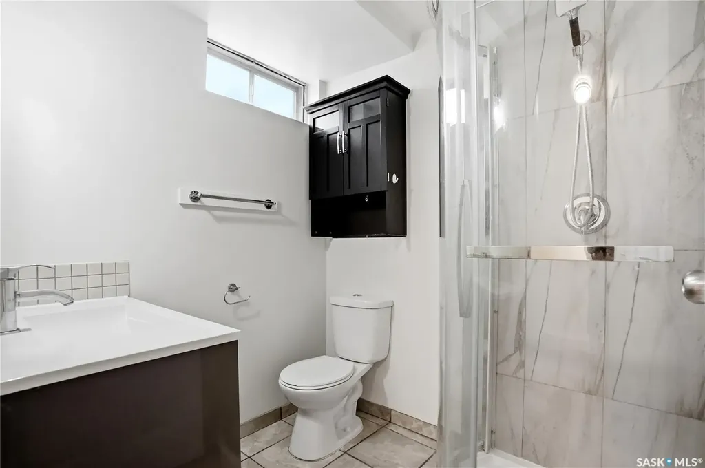 68 Carleton Drive Saskatoon SK S7H 3N6