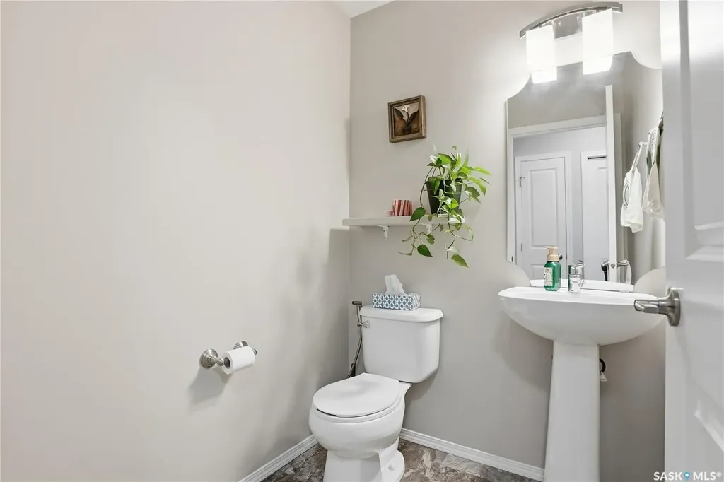 366 Kolynchuk Manor Saskatoon SK S7T 0W4