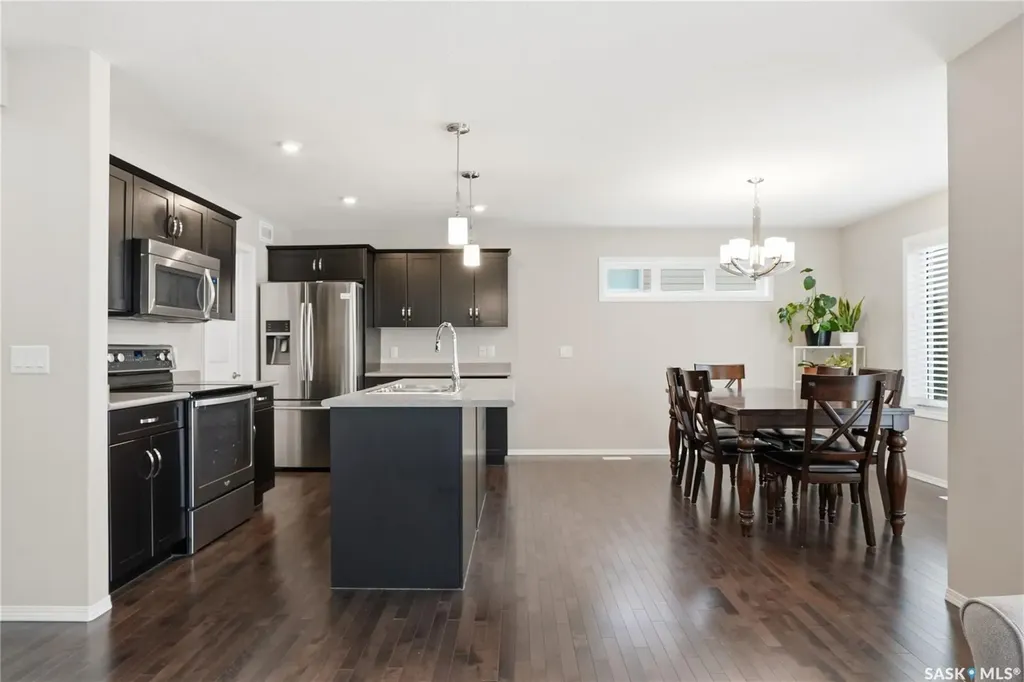 366 Kolynchuk Manor Saskatoon SK S7T 0W4