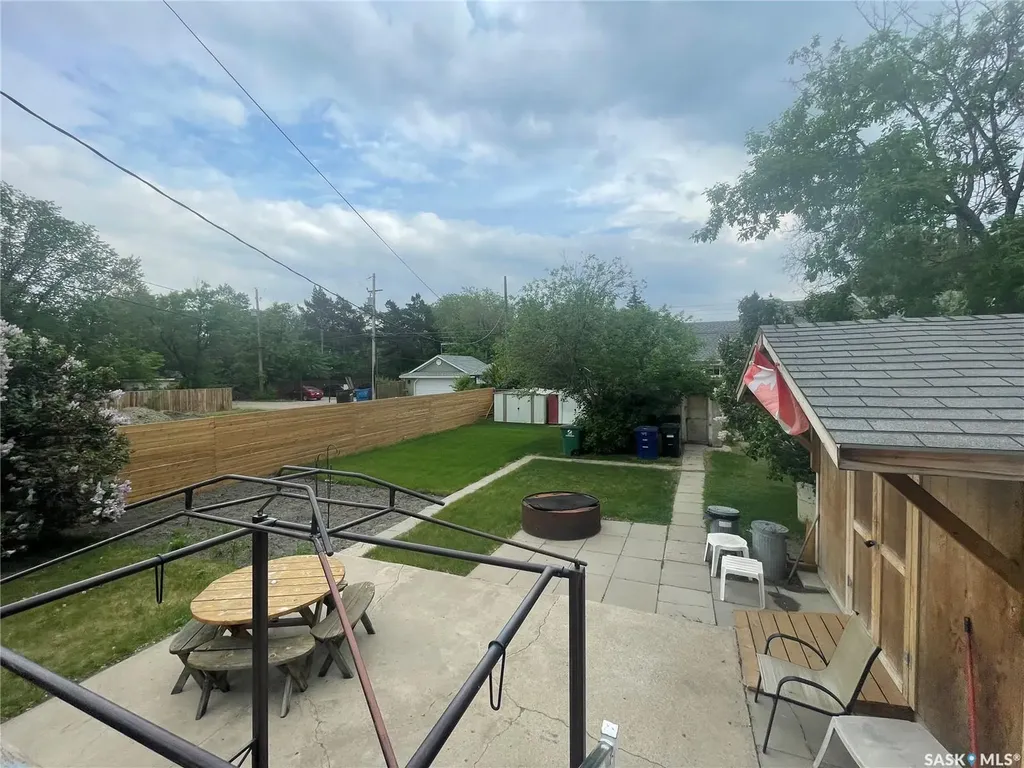 419 18th Street W Saskatoon SK S7L 1E4