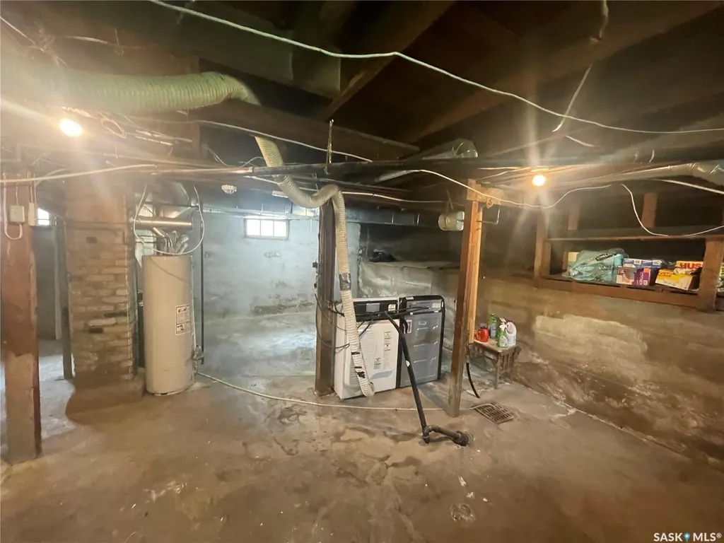 419 18th Street W Saskatoon SK S7L 1E4