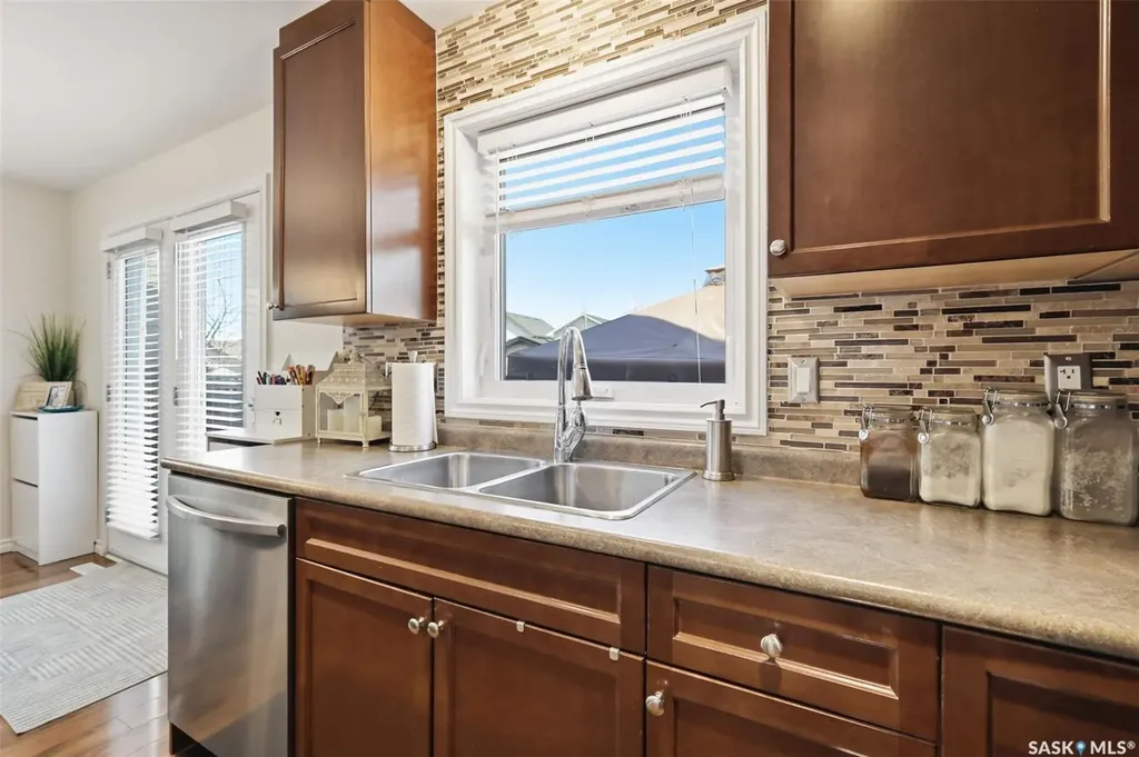 646 Hampton Circle Saskatoon SK S7R 0J5