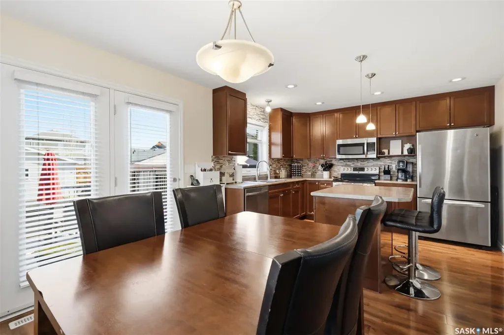 646 Hampton Circle Saskatoon SK S7R 0J5