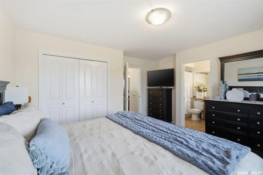 646 Hampton Circle Saskatoon SK S7R 0J5