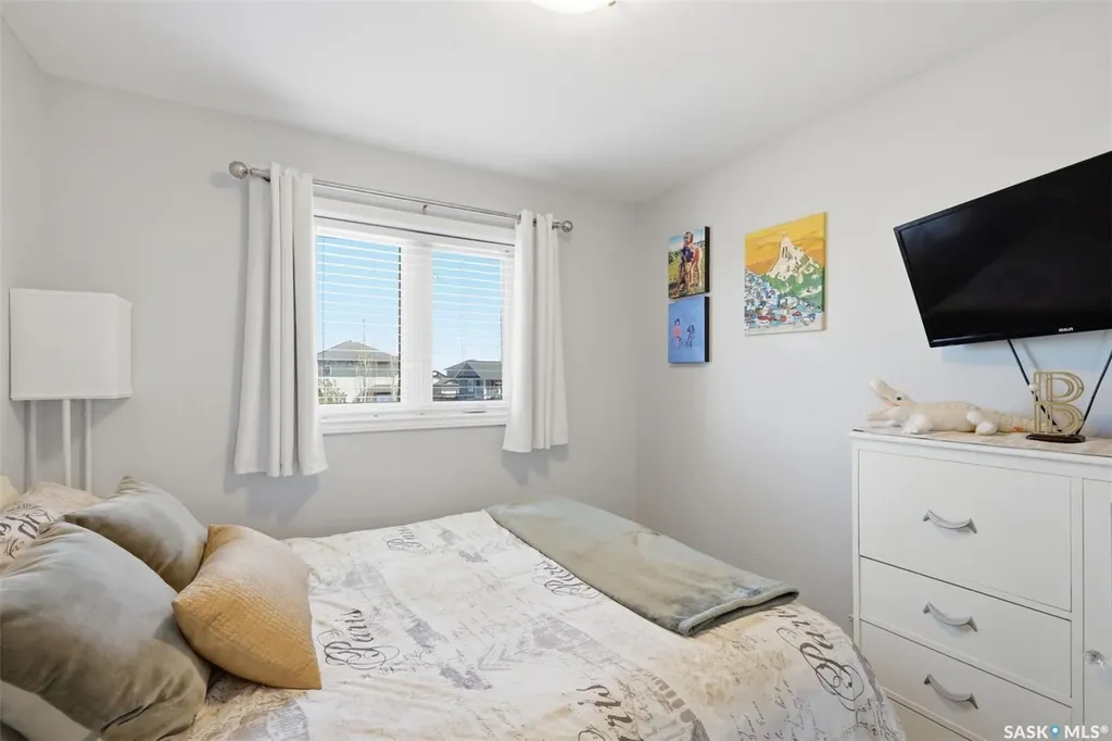 646 Hampton Circle Saskatoon SK S7R 0J5