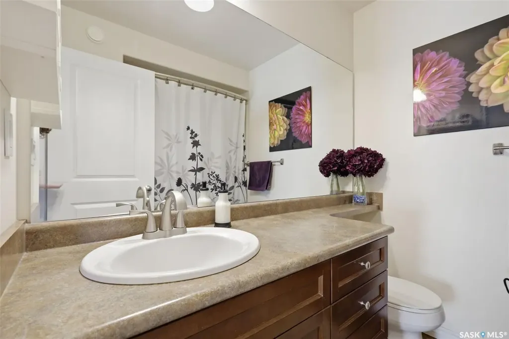 646 Hampton Circle Saskatoon SK S7R 0J5