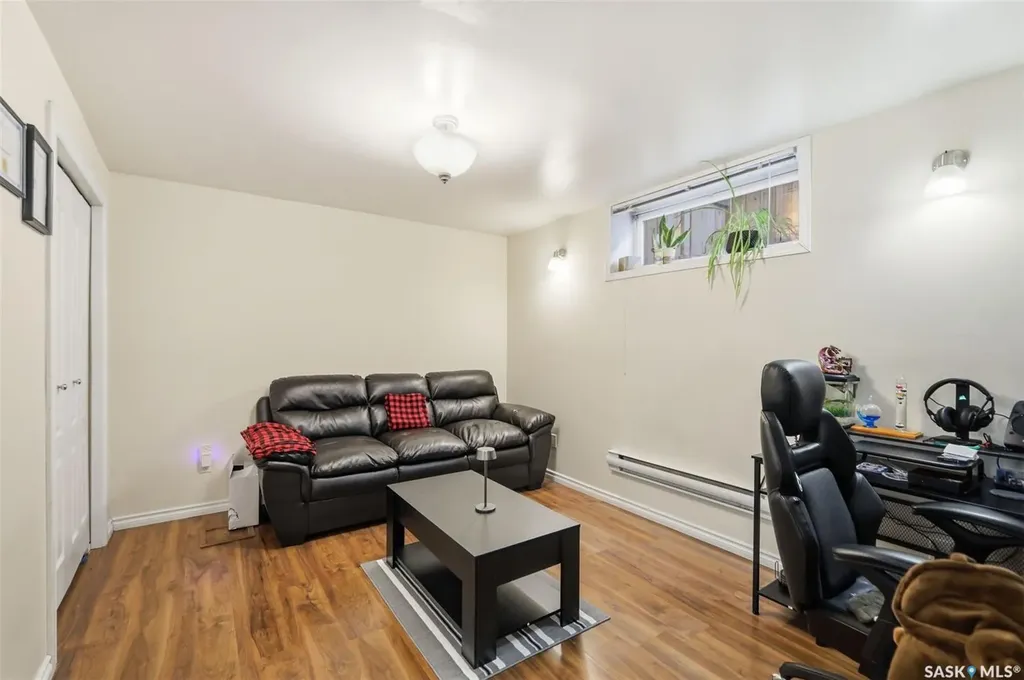 646 Hampton Circle Saskatoon SK S7R 0J5