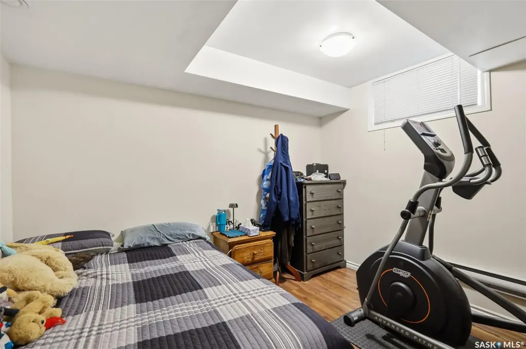 646 Hampton Circle Saskatoon SK S7R 0J5