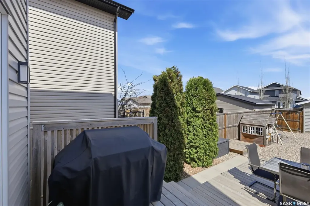 646 Hampton Circle Saskatoon SK S7R 0J5