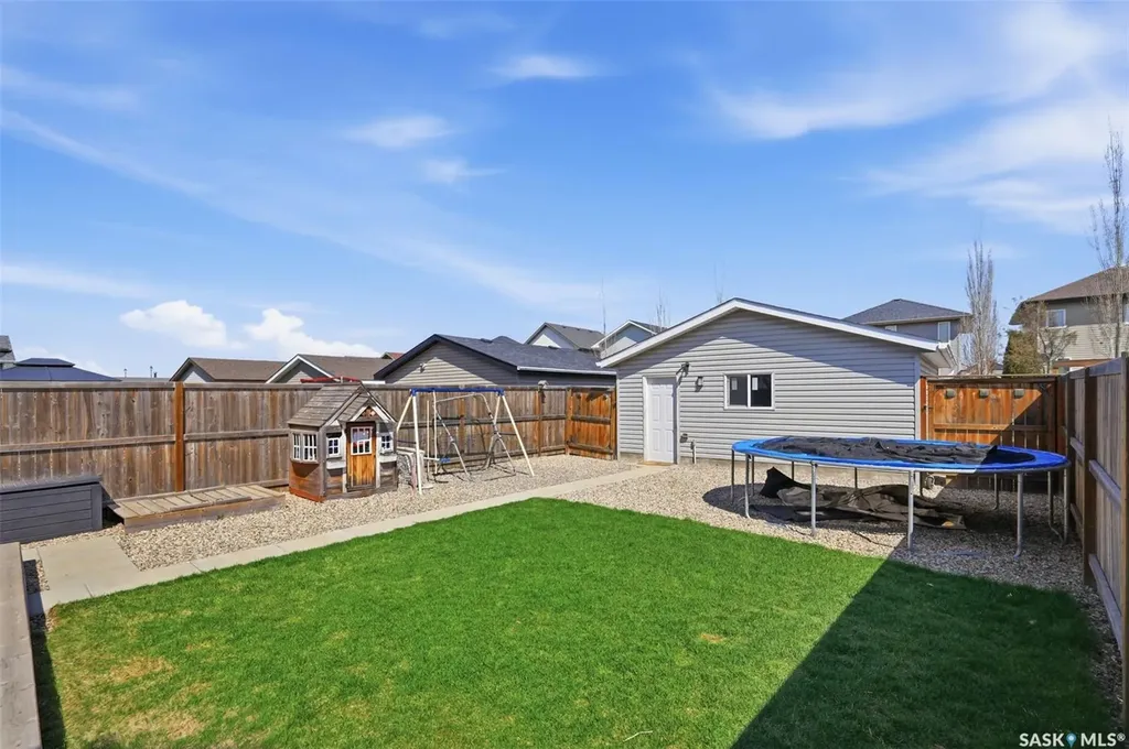 646 Hampton Circle Saskatoon SK S7R 0J5