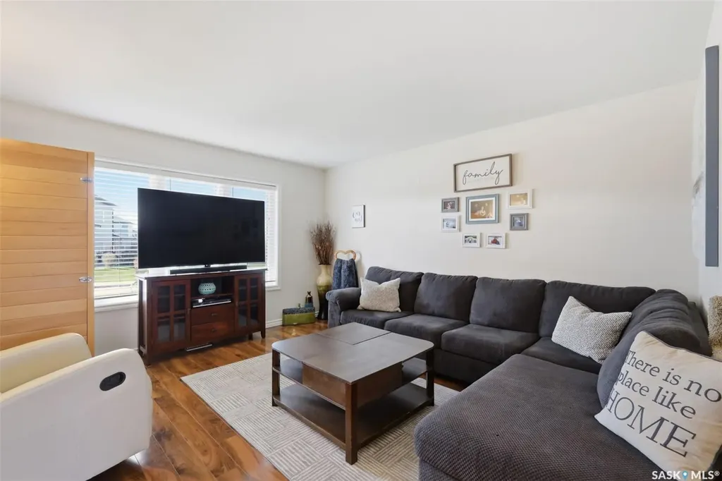 646 Hampton Circle Saskatoon SK S7R 0J5