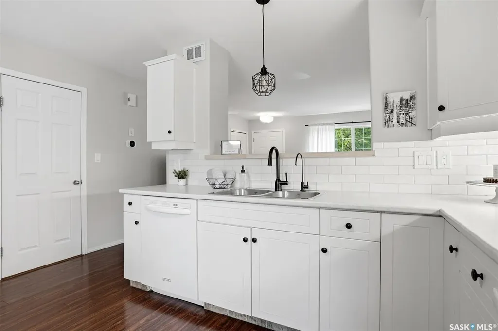 2179 Toronto Street Regina SK S4P 0B7