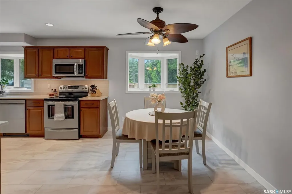 209 Douglas Avenue E Regina SK S4N 1H4