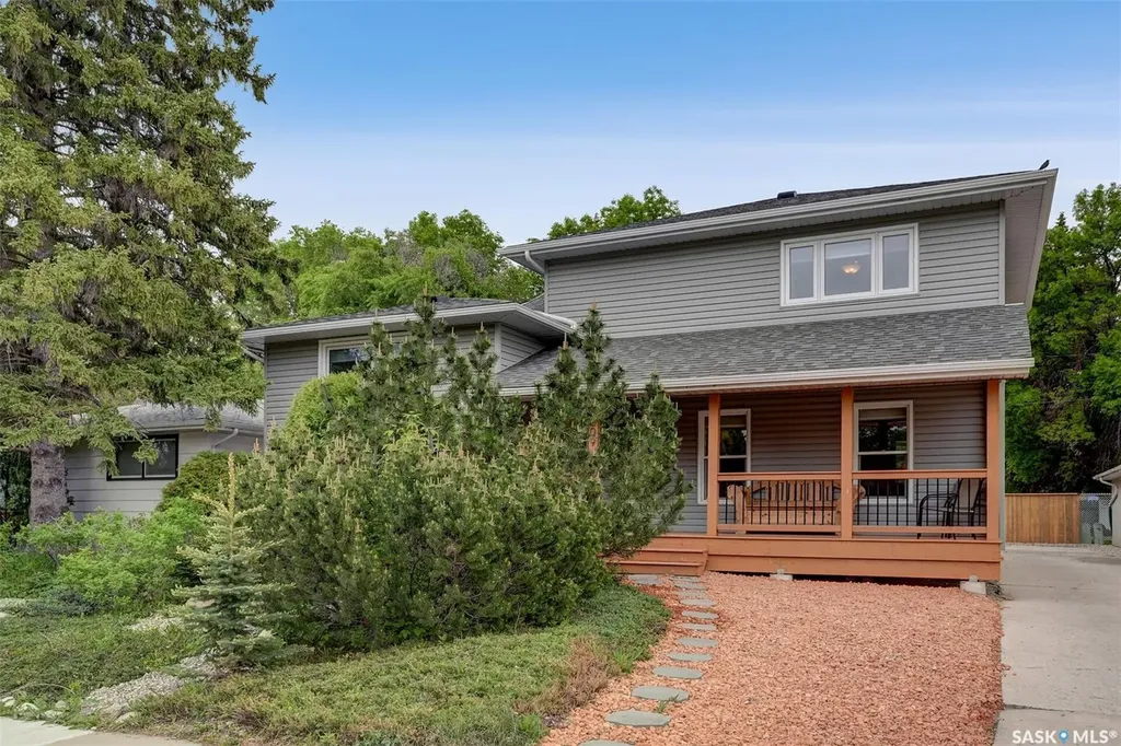 209 Douglas Avenue E Regina SK S4N 1H4