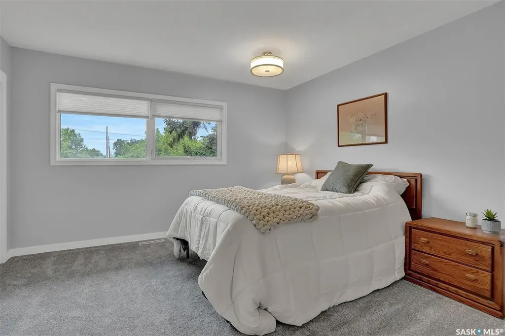 209 Douglas Avenue E Regina SK S4N 1H4