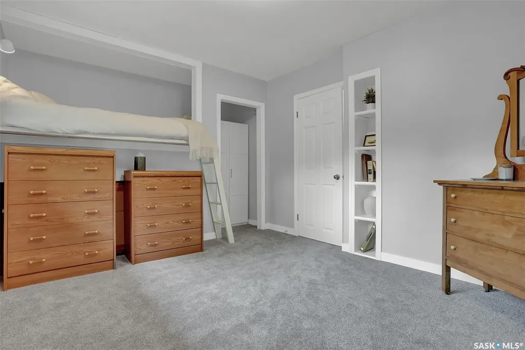 209 Douglas Avenue E Regina SK S4N 1H4