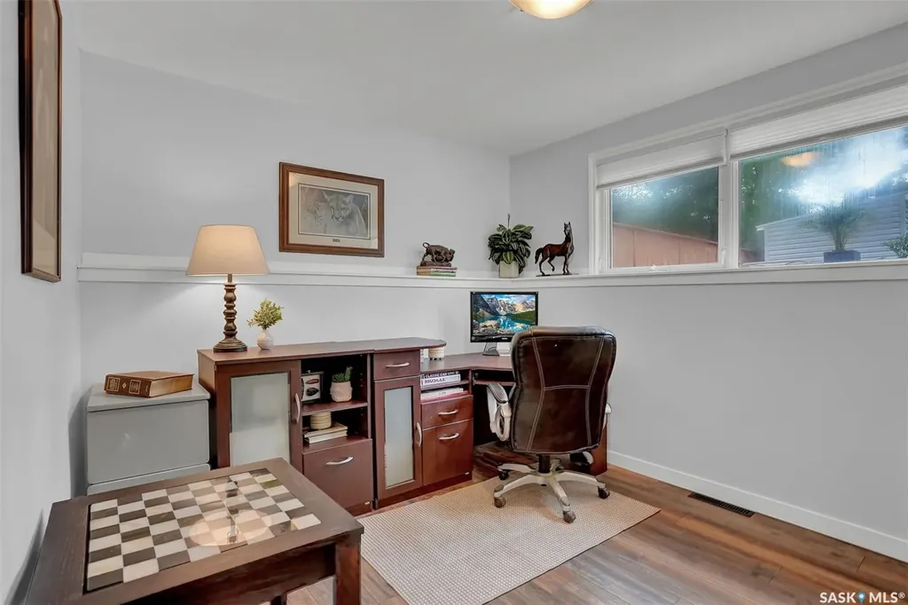209 Douglas Avenue E Regina SK S4N 1H4